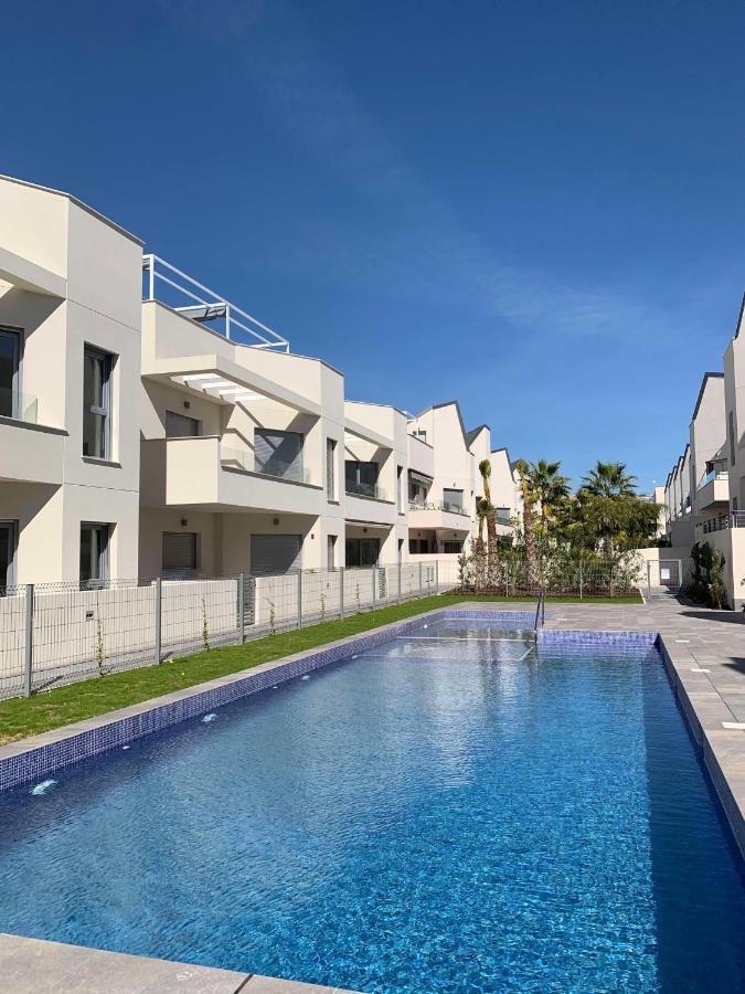 Apartamento Amalia Delux En Torrevieja Exterior foto